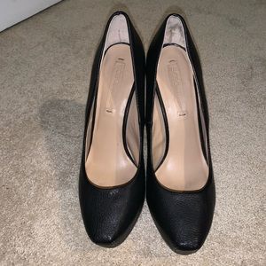 BCBGeneration Black Pumps